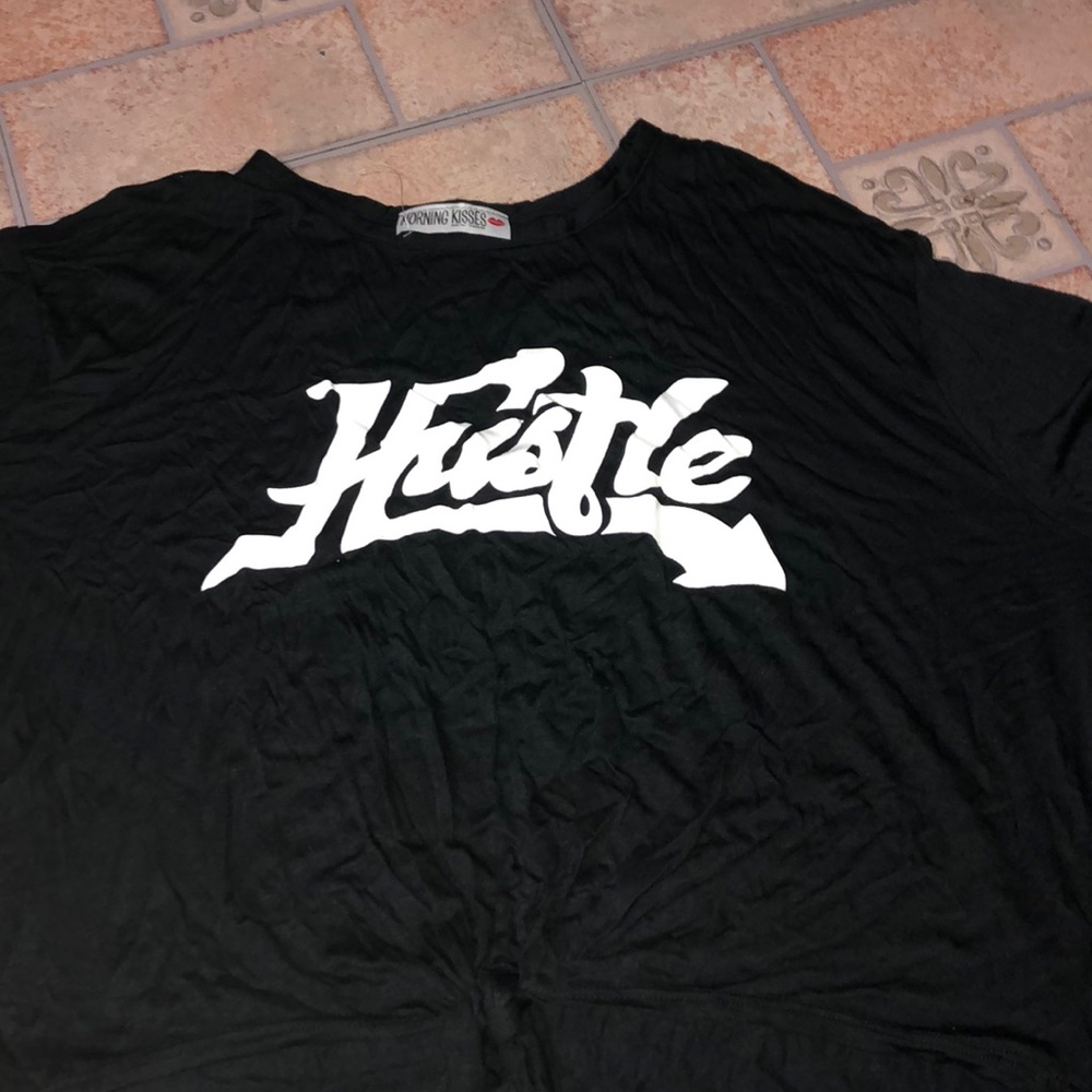 “Hustle” Crop Top Tee